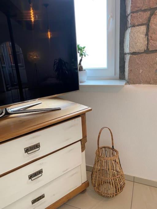 Ferienwohnung Gemuetlich & Einzigartig: Altbauloft In Edenkoben Exterior foto